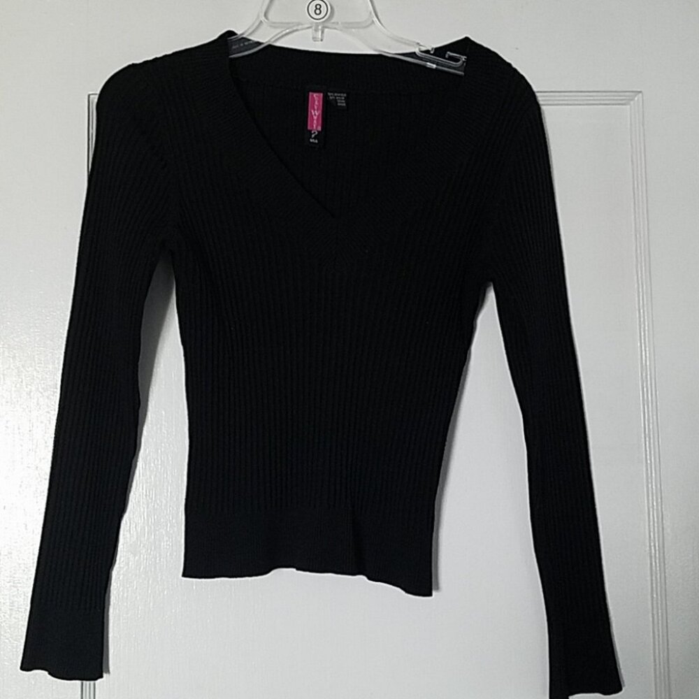 Black stretchy sweater